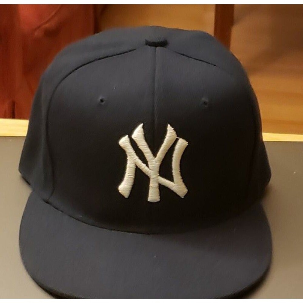 New York Yankees baseball cap size 7.25